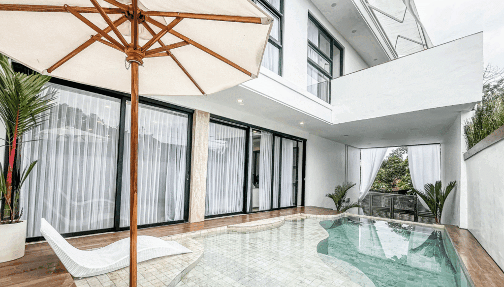 5 BEDROOMS VILLA FOR SALE IN ULUWATU UNGASAN — photo 1