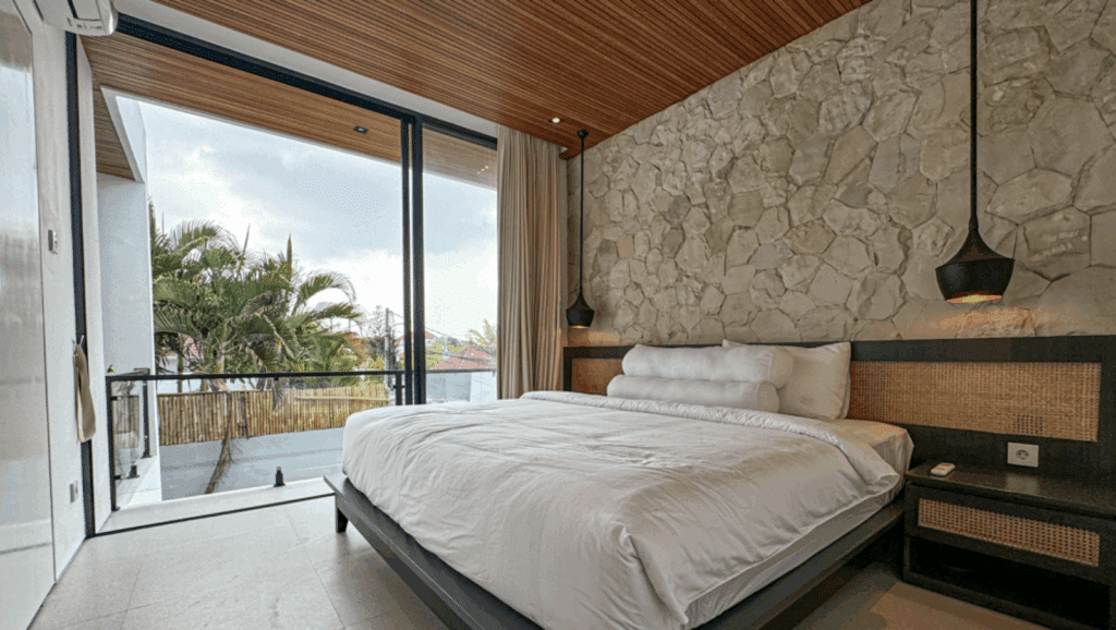 3 Bedroom Villa for Sale in Bali Seminyak Oberoi — photo 2